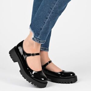 KAMIE Women’s 7 1/2 Black Faux Patent Leather Mary Jane’s  New w/o box!
